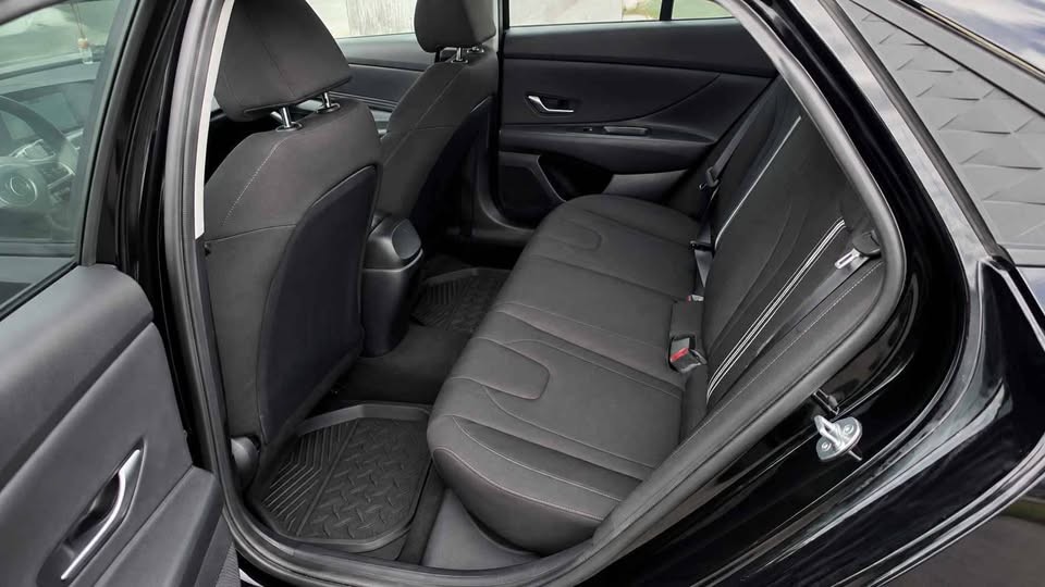 2024 Hyundai Elantra SEL 2024 Hyundai Elantra SEL